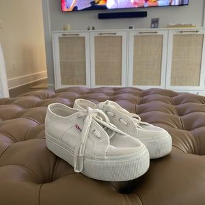 White Platform Supergas